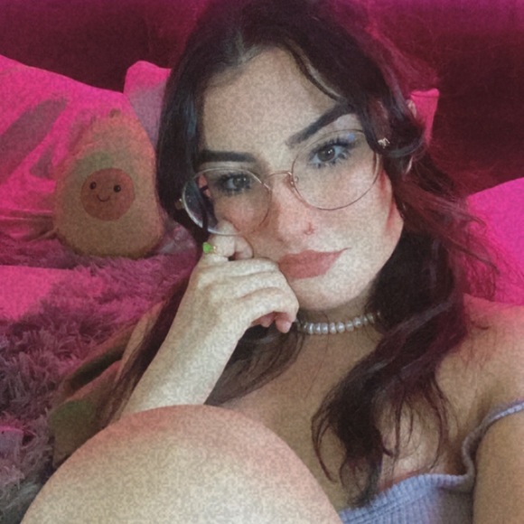 Meet your Posher, Andi - Picture 3 of 6